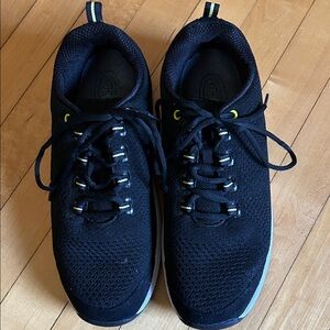 Orthofeet Black and Yellow Women's Athletic Shoes